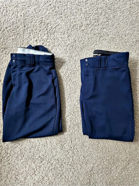Women’s Athletic Softball Pants in Navy Blue Like New